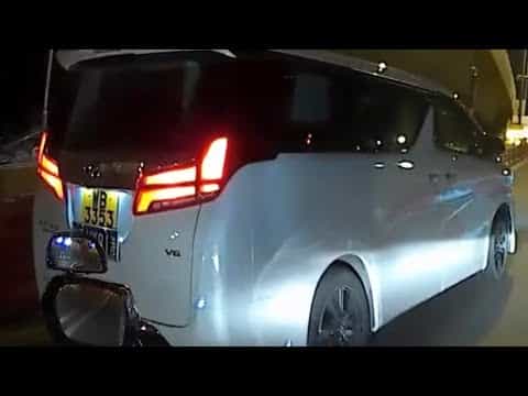 車CAM直擊 - 中港棍頭停線直出仲要慢慢出 極乞人憎