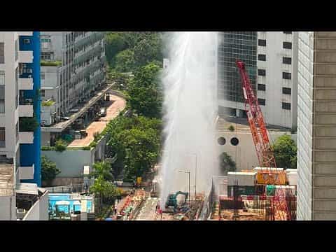 車CAM直擊 - 荃灣國瑞路極烈的噴泉