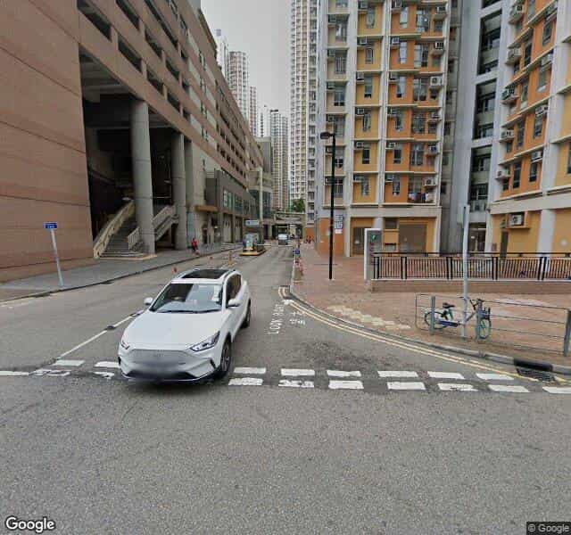 愉翠商場停車場
