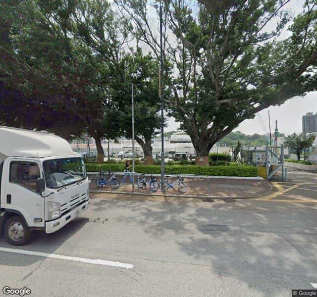 元朗游泳池停車場