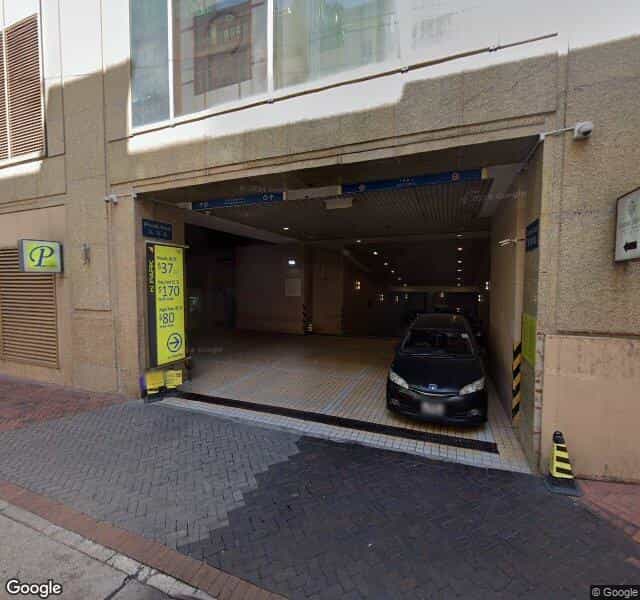 尖沙咀皇悅酒店停車場