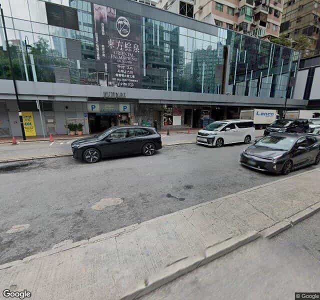 希爾頓大廈停車場