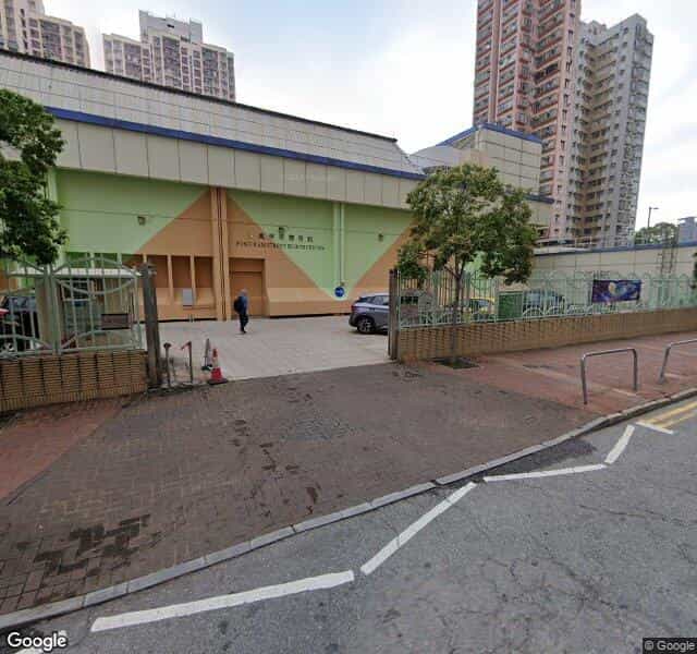 鳳琴街體育館停車場