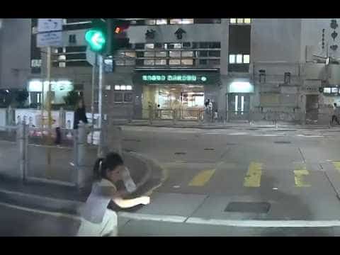 車CAM直擊 - 家長係邊？唔係片主揸得慢反應快 已經飛走咗