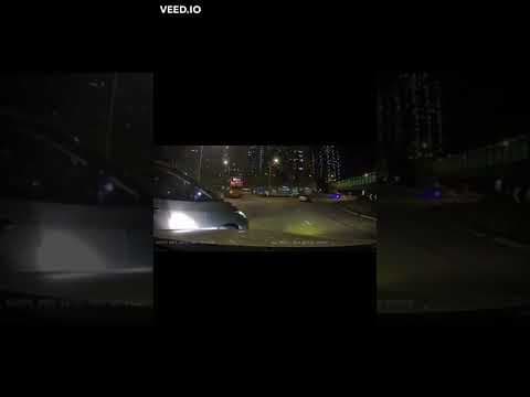 香港車CAM - 銀van 想死行開D啦