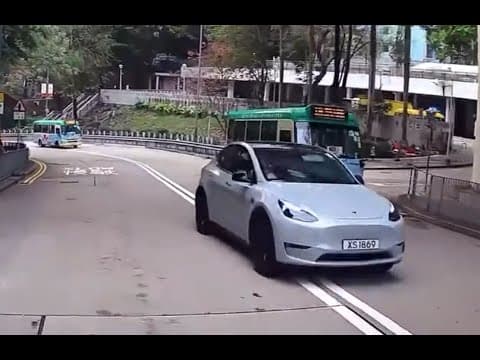 車CAM直擊 - XS1869 雙鳳街雙白扒頭  揸T車係咪真係亂嚟多😓