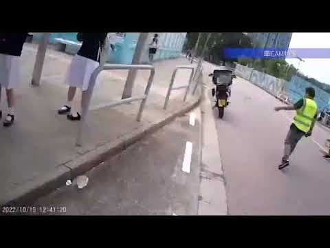車CAM直擊 - (開聲睇) 電單車送個外賣唔夠一分鐘 乙明鎖車俠已經現身