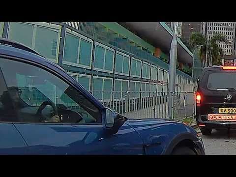 車CAM直擊 - 波子鬼佬攝埋一邊插隊 唔讓佢硬Cut仲串串貢