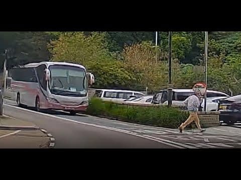 車CAM直擊 - 佢以為自己眼明手快，其實兩架車揼晒迫力就佢😶 #賽跑冠軍