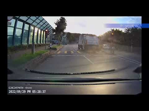 車CAM直擊 - SV3312 屏廈路衝燈！發緊夢嗎？