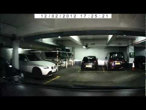 香港停車場 : 旺角柏裕商業中心(入)