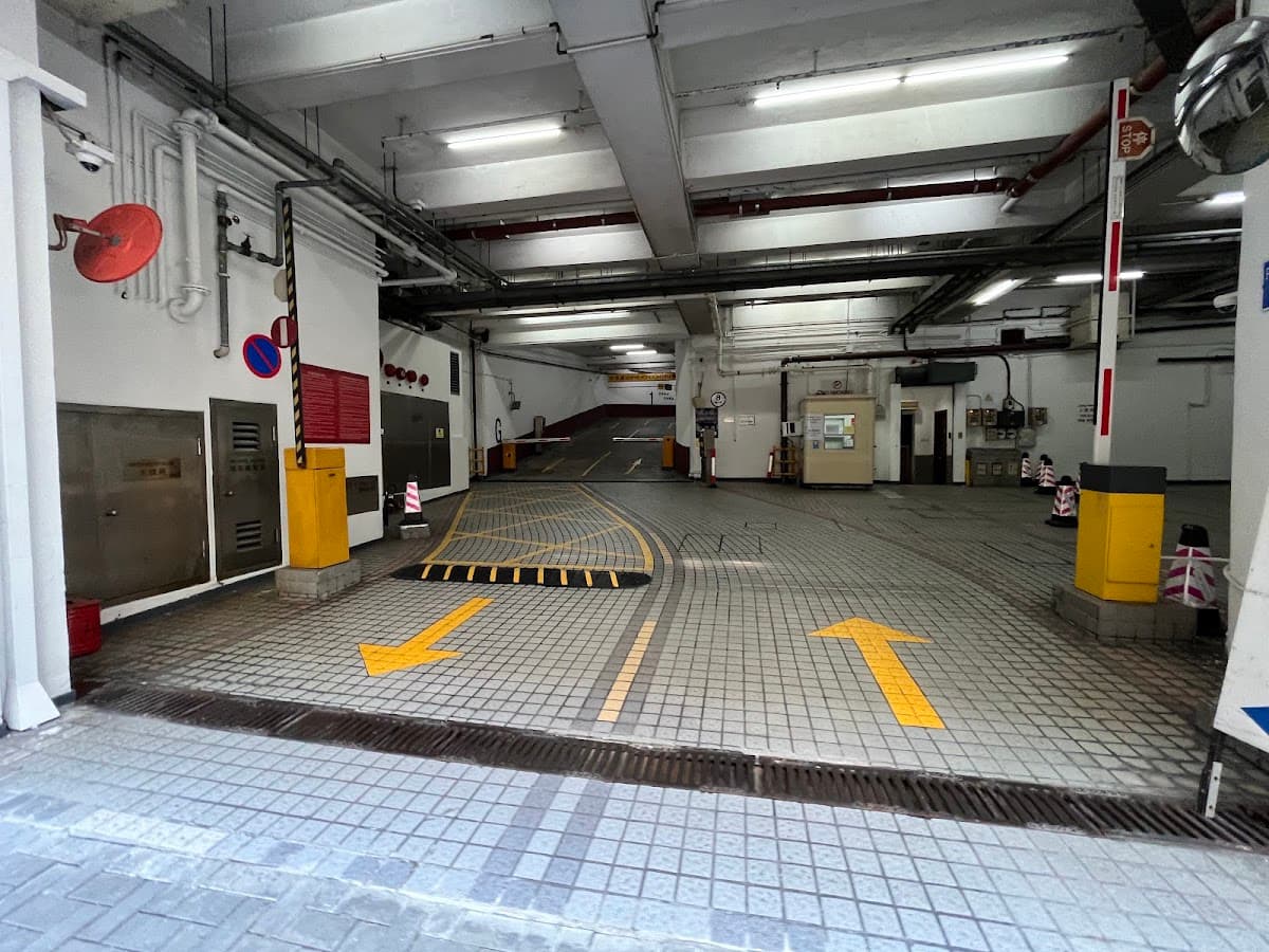 新銀集團中心 The Sun's Group Centre 停車場 實景照片 3