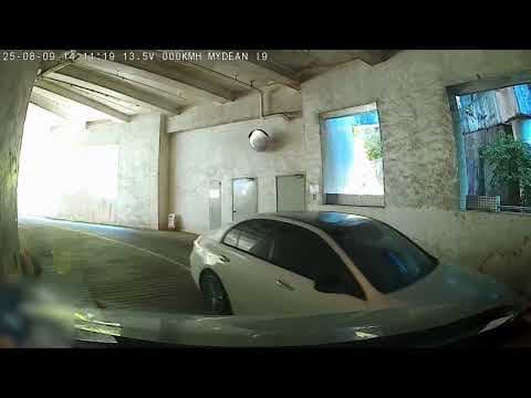 車CAM直擊 - 海韻臺呢位師兄...停車場又唔係猛太陽就咪鬼戴超啦！彎都唔識轉
