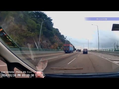 車CAM直擊 - 有冇師兄影到邊個跌呢碌野出嚟阿...？鈴都淆埋 屯公往荃灣方向差唔多到70超速鏡
