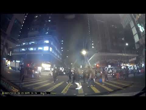 車CAM直擊 - 營盤街交界，單車撞私家車交通意外