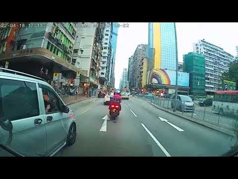 車CAM直擊 - 半個車位都無你都要夾埋嚟 燈又唔打老奉咩？