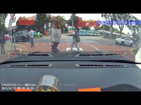 車CAM直擊 - 西貢 小童跑出馬路被撞
