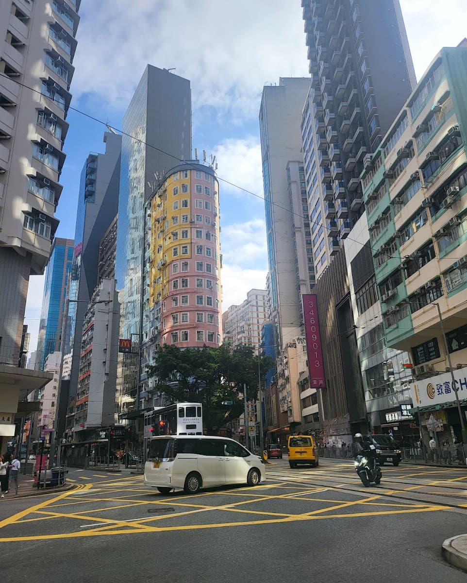 卓凌中心停車場 實景照片 1