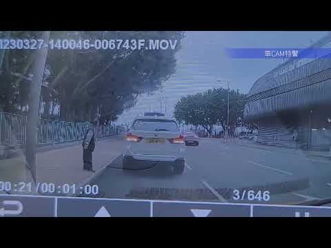 車CAM直擊 - 堅尼地城阿伯 跑前對準目標 吐口水落人哋架車到