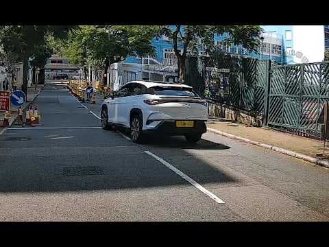 車CAM直擊 - 真係好趕～ UM1 衝臨時交通燈
