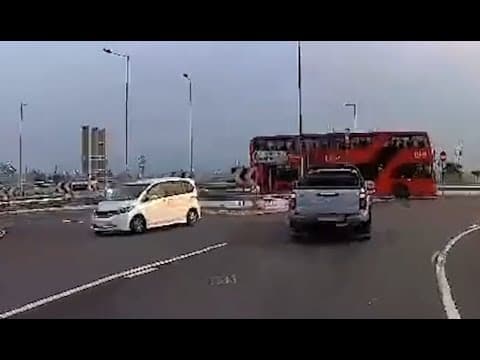 車CAM直擊 - 寧願撞都唔肯兜圈 😂