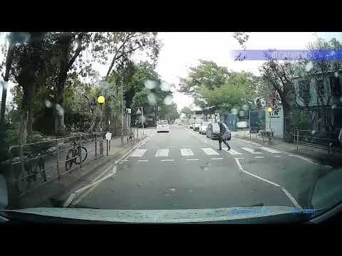車CAM直擊 - 七人車八鄉警署外衝斑馬線