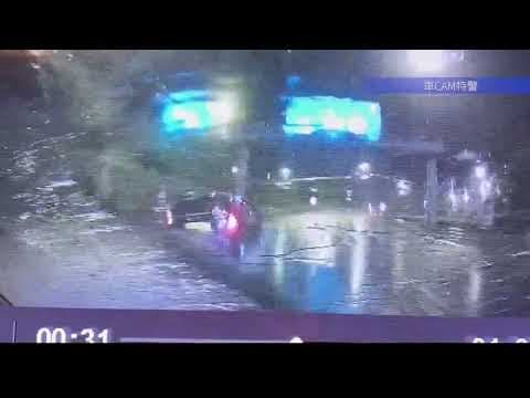 車CAM直擊 - 落住大雨一打燈直接轉線 呠都唔停繼續Cut