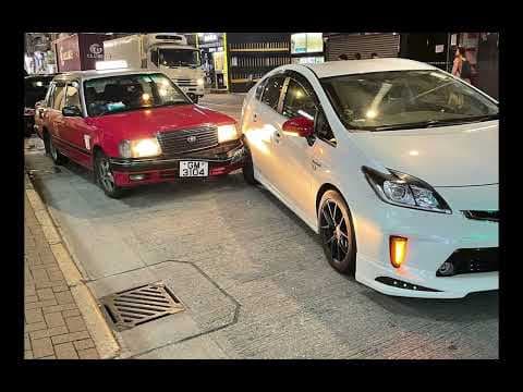 車CAM直擊 - 誰勝誰負？的士路邊開車撞正Prius Cut線入嚟