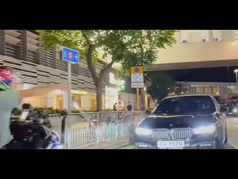 車CAM直擊 - 又係屯隆街呢個位 🤣 FV牌逆線都唔奇 後面果架又戇居居跟埋 (轉載)