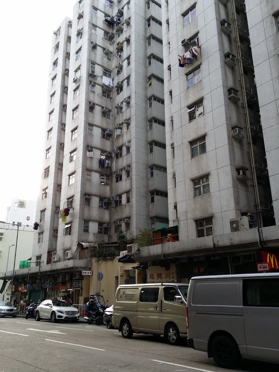 美居中心停車場 實景照片 1