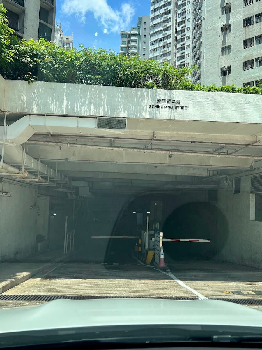 駿發花園停車場 實景照片 9