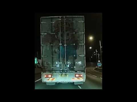 車CAM直擊 - CLS 貨車路肩扒頭左穿右插 危險駕駛