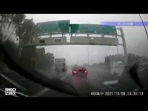 車CAM直擊 - 落大雨咪搞搞陣啦！！