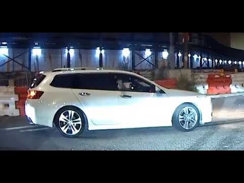 車CAM直擊 - 亂入迴旋處仲手指指 唔做佢真係唔得