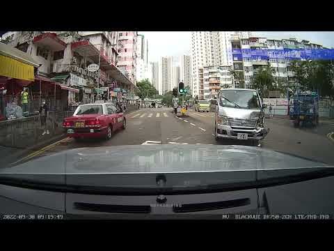 車CAM直擊 - 觀塘月華街兩車相撞