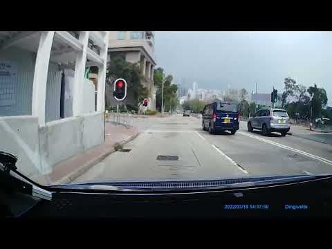 車CAM直擊 - 明嘅，你都係畀前面架Rover fake左。……