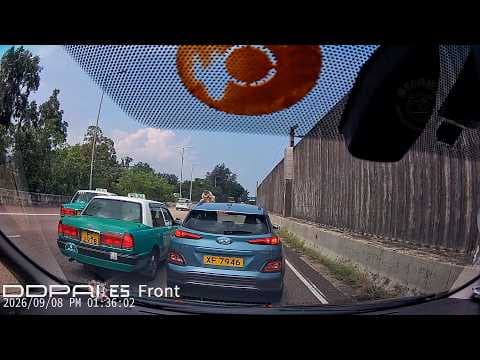 車CAM直擊 - (另一角度) 的士盲Cut累人累物 後面再有一架的士收掣不及炒上去