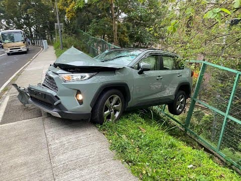車CAM直擊 - (意外後現場) 荃錦公路近曹公潭 兩車相撞