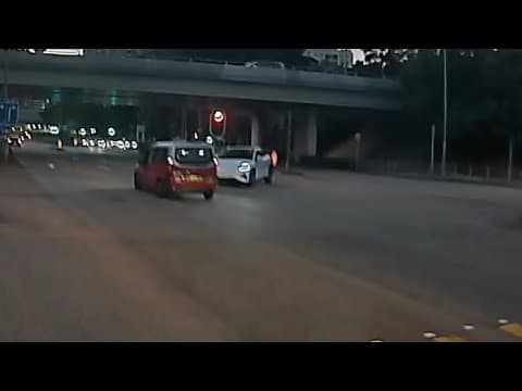 車CAM直擊 - DCBB衝紅燈流暢度100分  動作行雲流水 ￼一氣呵成 冇半點猶豫