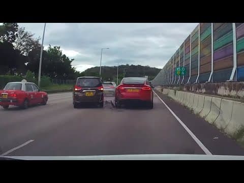 車CAM直擊 - 開學的日常🤔吐公快線Tesla被撞尾 事發一刻