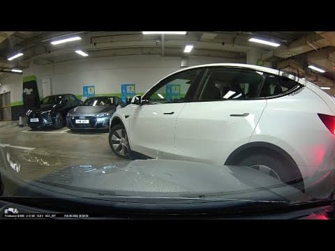 車CAM直擊 - Tesla YX4542 美麗華 Hit and Run #已報警