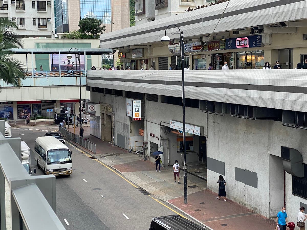 好運中心 Lucky Plaza 停車場 實景照片 3