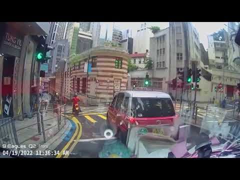 車CAM直擊 - 雲咸街貨van與Benz相撞