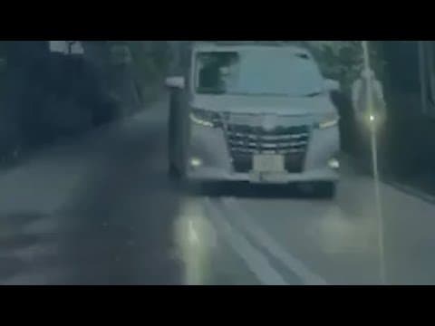 車CAM直擊 - 假日路權出沒 請各位司機大哥喺安全情況下先爬頭