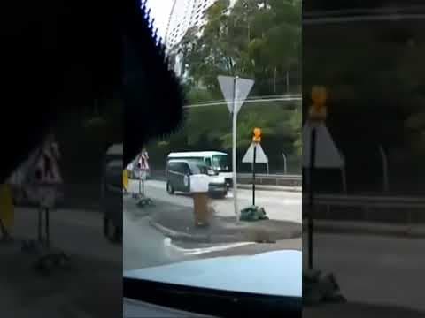條條大路通羅馬 睇都唔睇下！ #車cam #香港 #hk #交通意外 #馬路 #shorts
