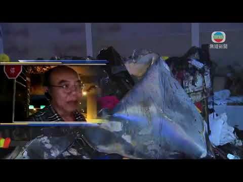 香港新聞｜無綫新聞｜30/03/23 要聞｜【附車CAM片】東涌兩貨車相撞 的士司機疑收掣不及撼尾起火喪生｜ TVB News