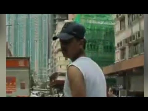 車CAM直擊 - 咩心態？無阻人都要行過拍下你車尾