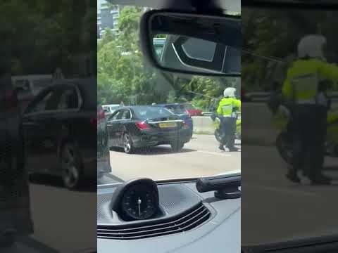 獅子山隧道公路抄到一獲粥咁！ #車cam #hk #車cam直擊 #香港 #交通意外 #極速 #頭文字d #交通警 #交通警 #香港車cam #shorts  #gta