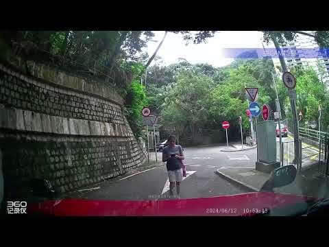 車CAM直擊 - 低頭族置生死於度外 😂