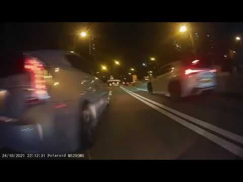 車CAM直擊 - 雙白cut出嚟，電單車唔係咁易停架師傅